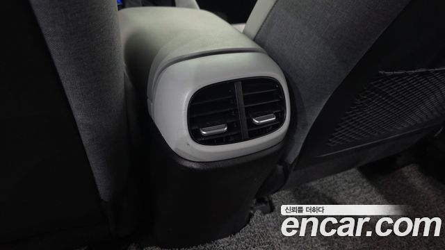 Hyundai AVANTE 2021 — photo 33