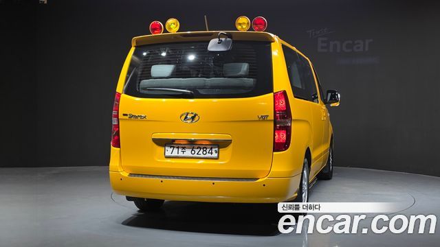 Hyundai Starex 2017 — photo 4