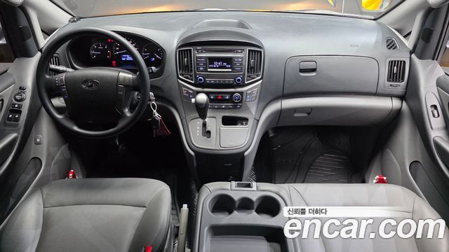 Hyundai Starex 2017 — photo 10