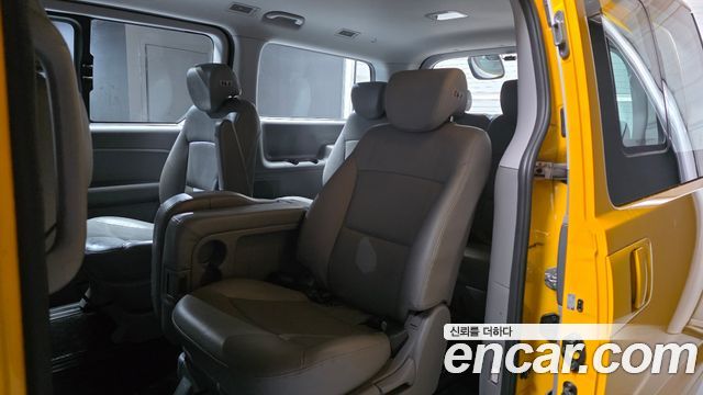 Hyundai Starex 2017 — photo 18