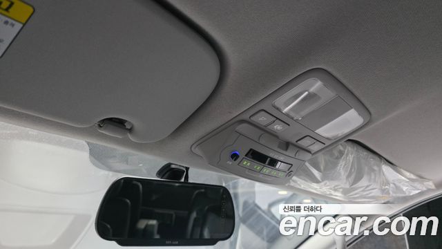 Hyundai Starex 2017 — photo 22