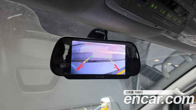Hyundai Starex 2017 — photo 23