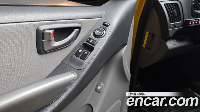 Hyundai Starex 2017 — photo 26