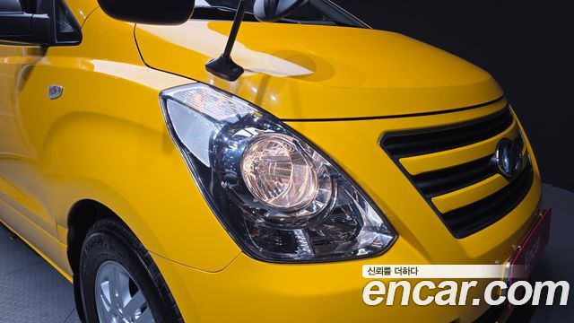 Hyundai Starex 2017 — photo 8