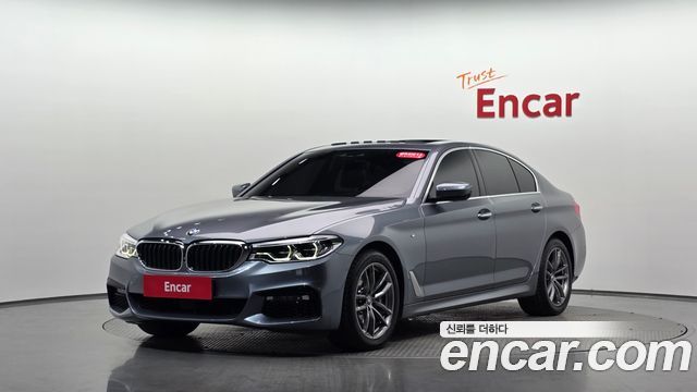 BMW 5-Series 2018 — photo 38