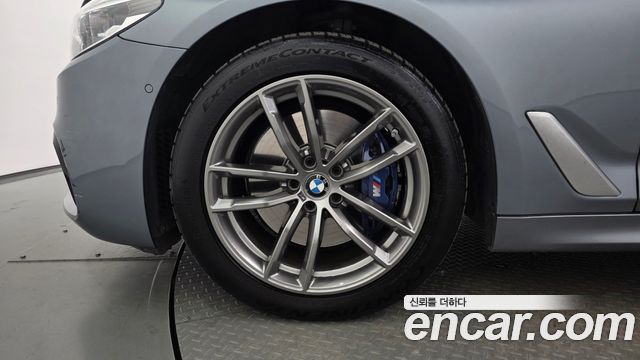 BMW 5-Series 2018 — photo 5