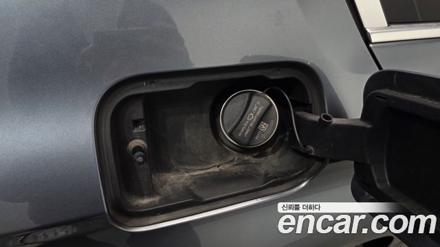 BMW 5-Series 2018 — photo 36