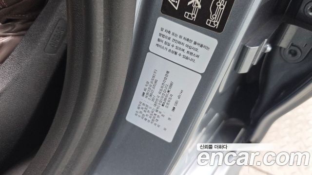 BMW 5-Series 2018 — photo 37