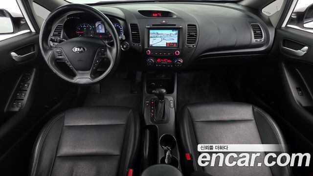 Kia K3 2013 — photo 10