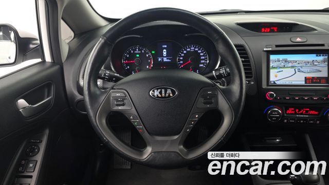 Kia K3 2013 — photo 19