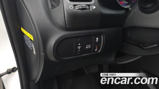 Kia K3 2013 — photo 24