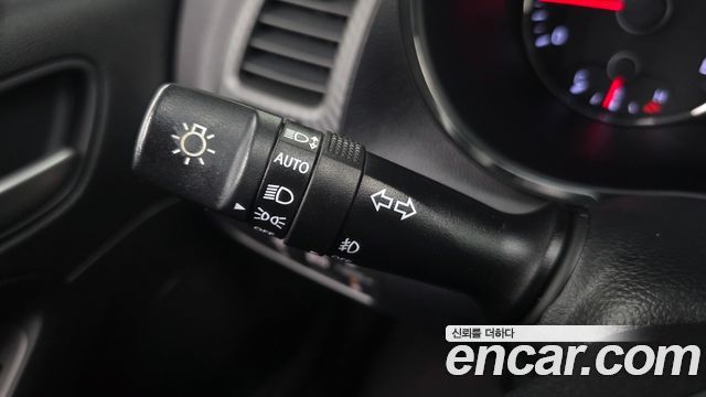 Kia K3 2013 — photo 25