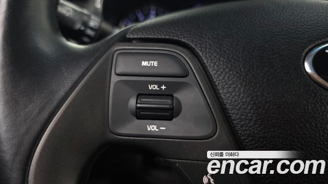 Kia K3 2013 — photo 27