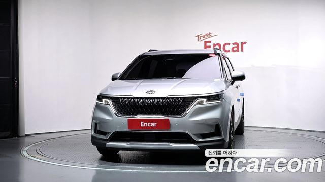 Kia Canival 2021 — photo 3
