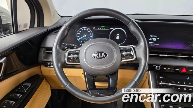 Kia Canival 2021 — photo 18