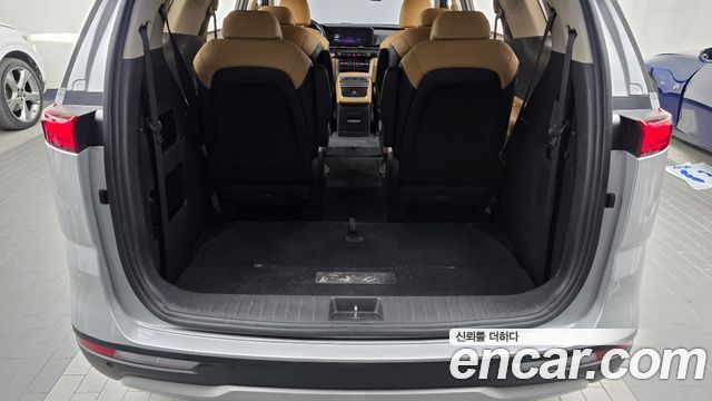 Kia Canival 2021 — photo 26
