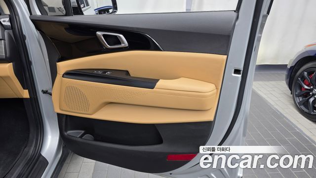 Kia Canival 2021 — photo 15
