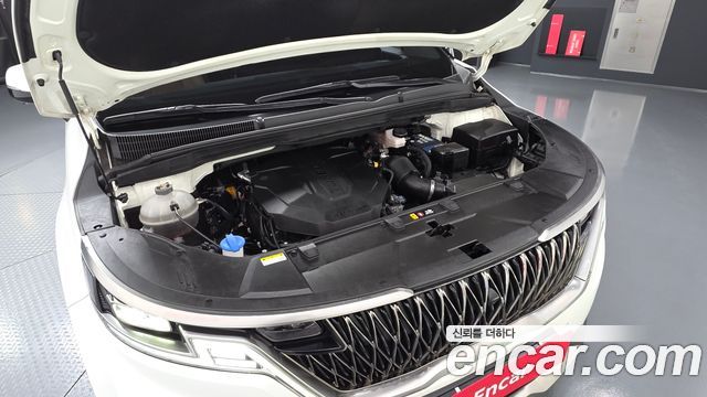Kia Canival 2023 — photo 6