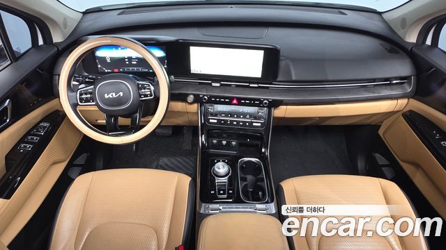 Kia Canival 2023 — photo 7