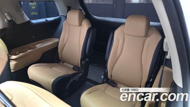 Kia Canival 2023 — photo 13