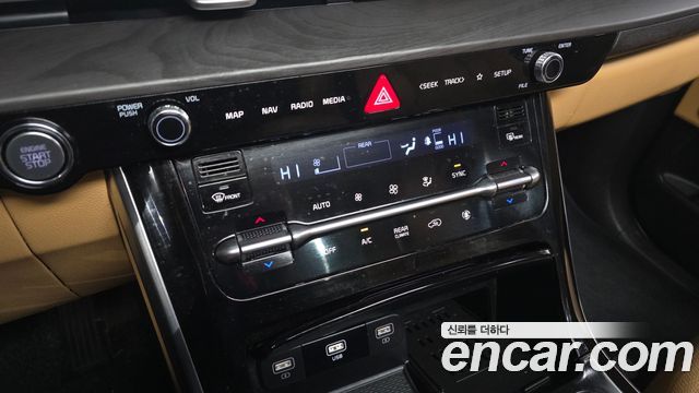 Kia Canival 2023 — photo 18