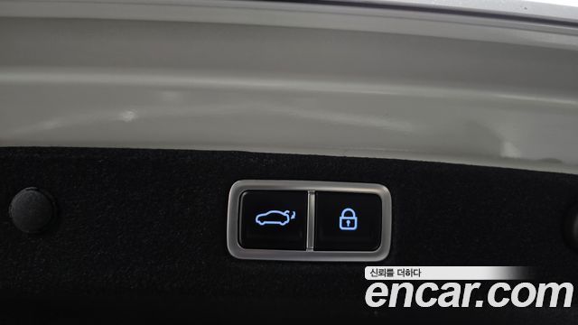 Hyundai Grandeur 2023 — photo 16