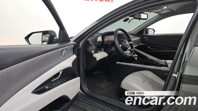Hyundai AVANTE 2021 — photo 13