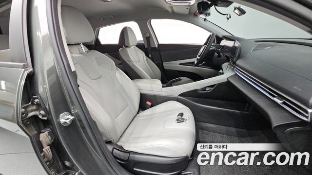 Hyundai AVANTE 2021 — photo 18