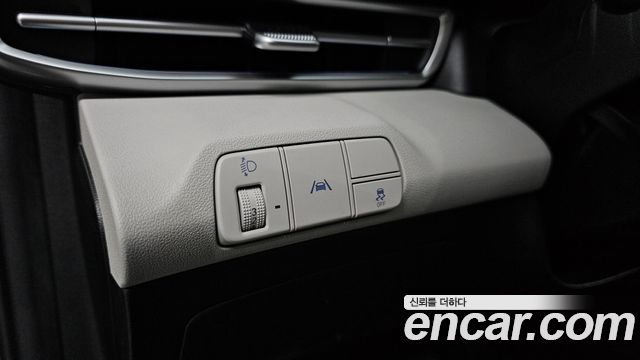 Hyundai AVANTE 2021 — photo 24