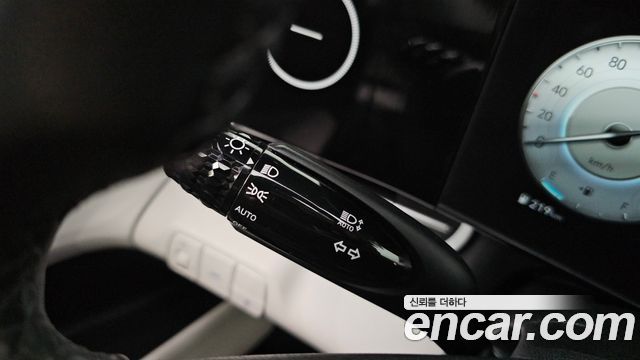 Hyundai AVANTE 2021 — photo 27
