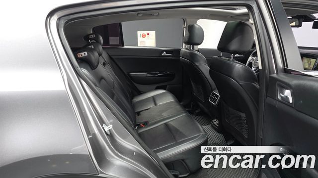 Kia Sportage 2016 — photo 18