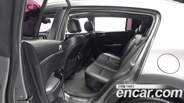 Kia Sportage 2016 — photo 16