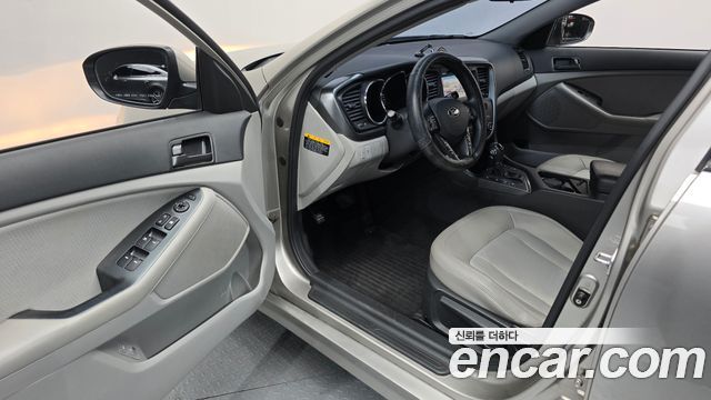 Kia K5 2013 — photo 10
