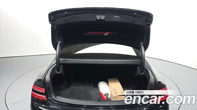 Genesis G80 2022 — photo 27