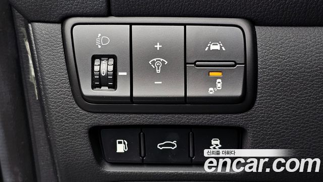 Kia K7 2021 — photo 30