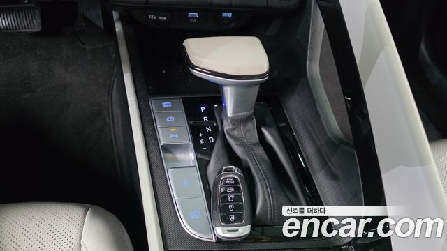 Hyundai AVANTE 2021 — photo 12
