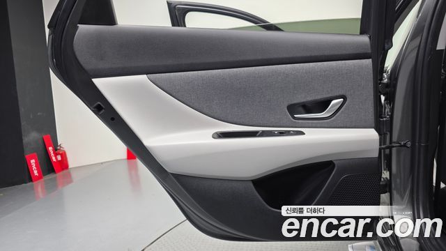 Hyundai AVANTE 2021 — photo 15