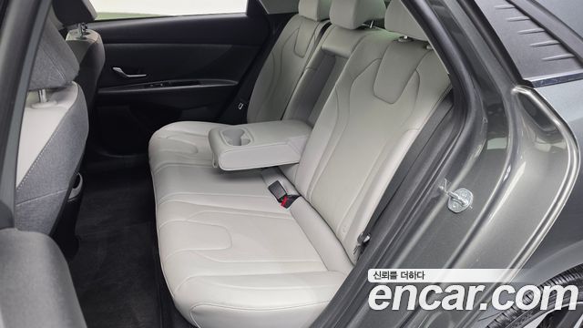 Hyundai AVANTE 2021 — photo 16