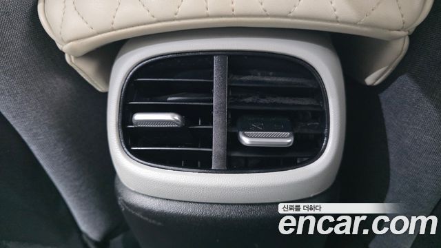Hyundai AVANTE 2021 — photo 30