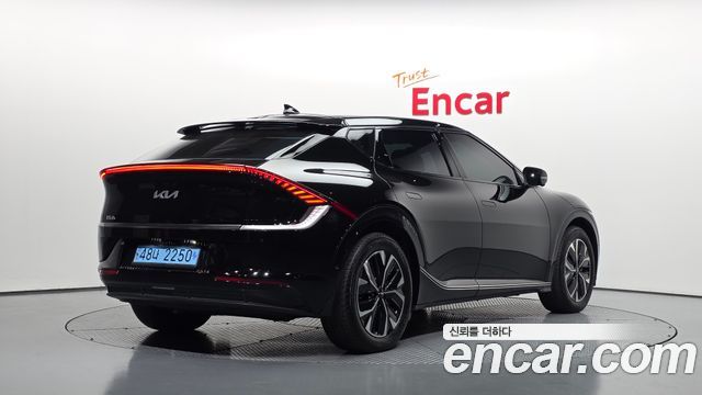 Kia EV6 2023 — photo 2