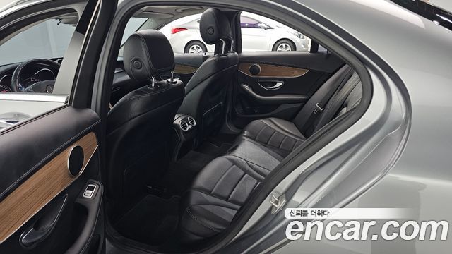 Mercedes-Benz C-Class 2016 — photo 11