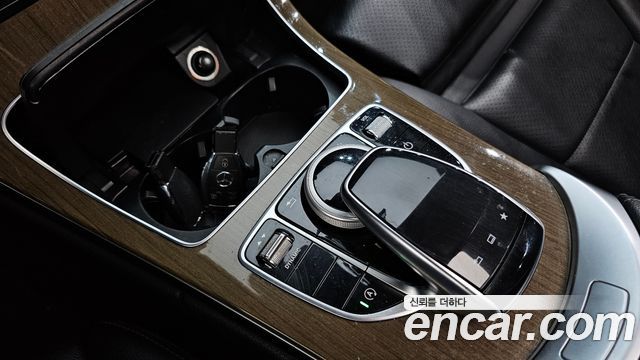 Mercedes-Benz C-Class 2016 — photo 16