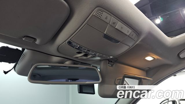 Mercedes-Benz C-Class 2016 — photo 18