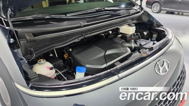 Hyundai Staria 2023 — photo 6