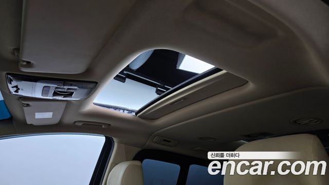 Hyundai Staria 2023 — photo 17