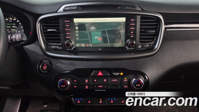 Kia Sorento 2016 — photo 12