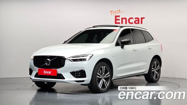 Volvo XC60 2021 — photo 1