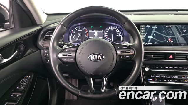 Kia K7 2020 — photo 18