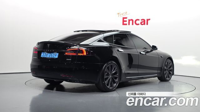 Tesla Model S 2018 — photo 2