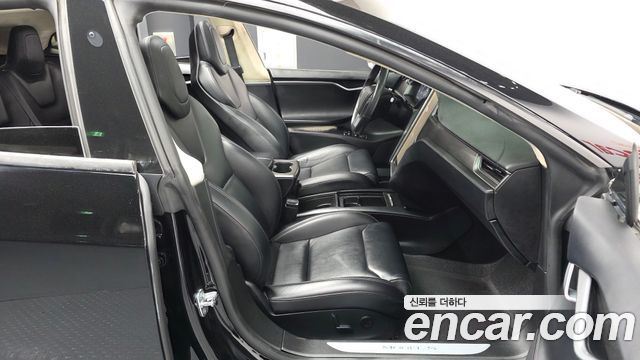 Tesla Model S 2018 — photo 11